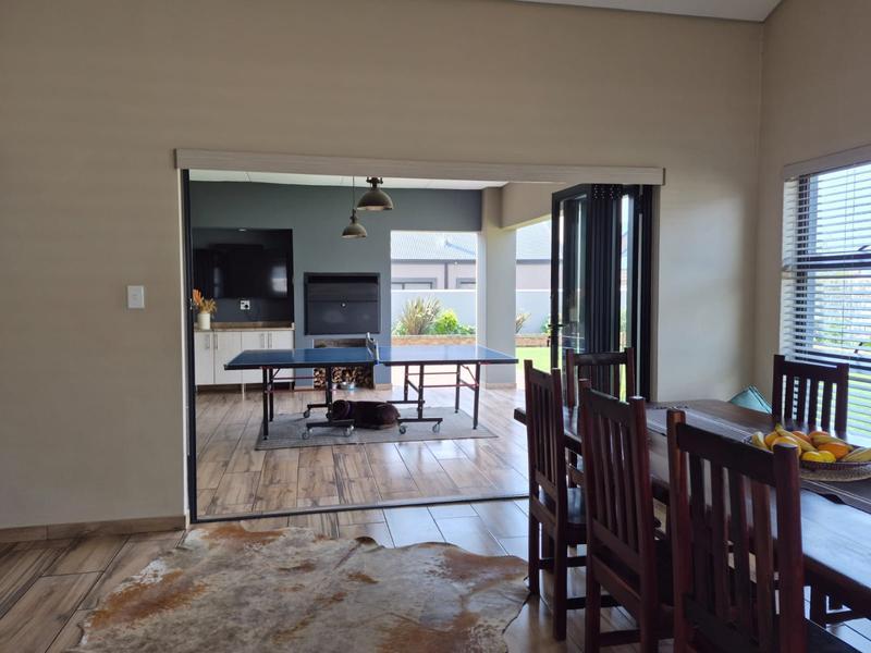 4 Bedroom Property for Sale in Heron Banks Golf Estate Free State